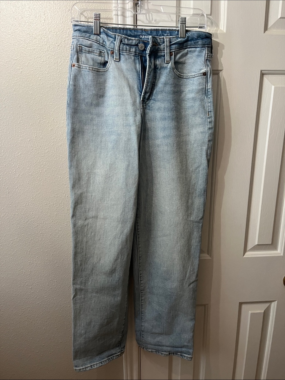 Old Navy Light Blue Straight-Leg Women’s Jeans